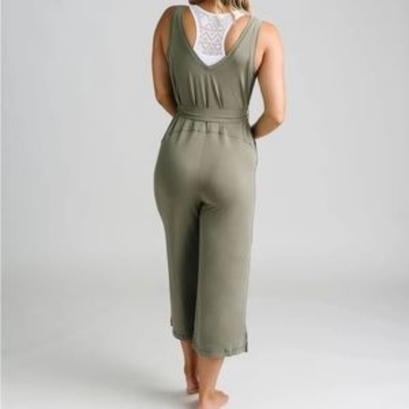 🆕 🌙 Zyia Bloemendall Jumpsuit | Green Wide Leg Jumpsuit - Picture 2 of 7